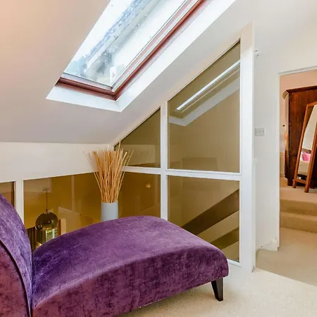 1 Bed In 53138 * Ambleside