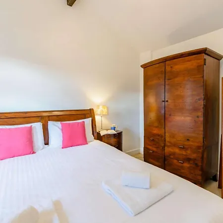 Holiday home 1 Bed In 53138