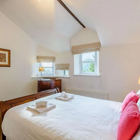 1 Bed In Oc-53138 * Ambleside